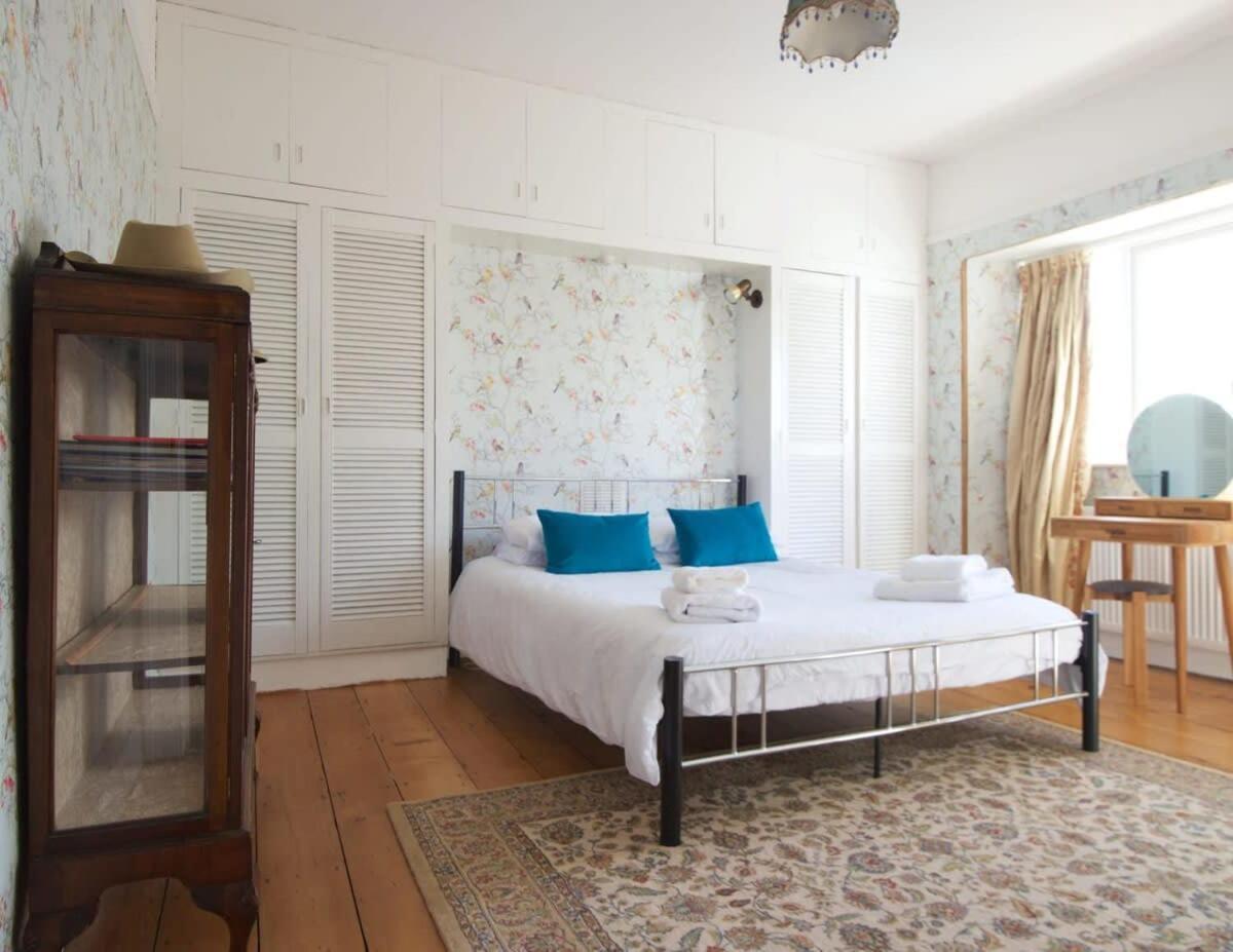 Spacious Town House With Swimming Pool Plymouth Luaran gambar