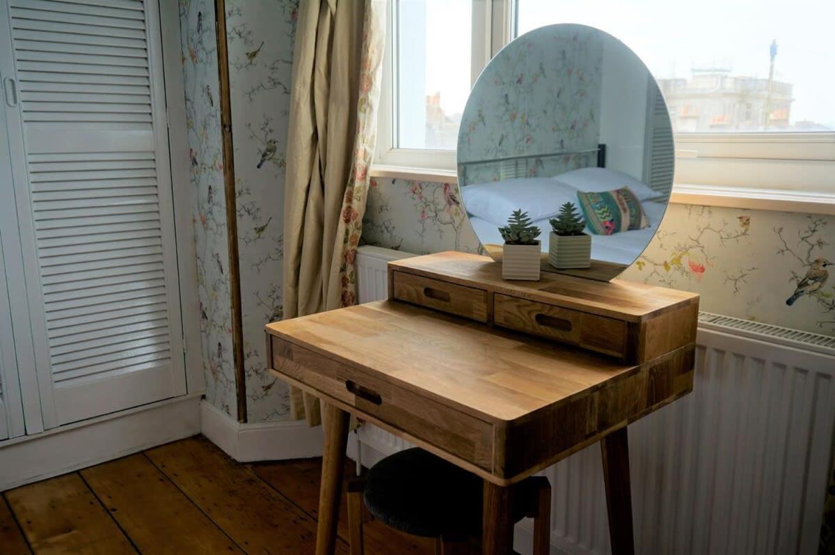 Spacious Town House With Swimming Pool Plymouth Luaran gambar