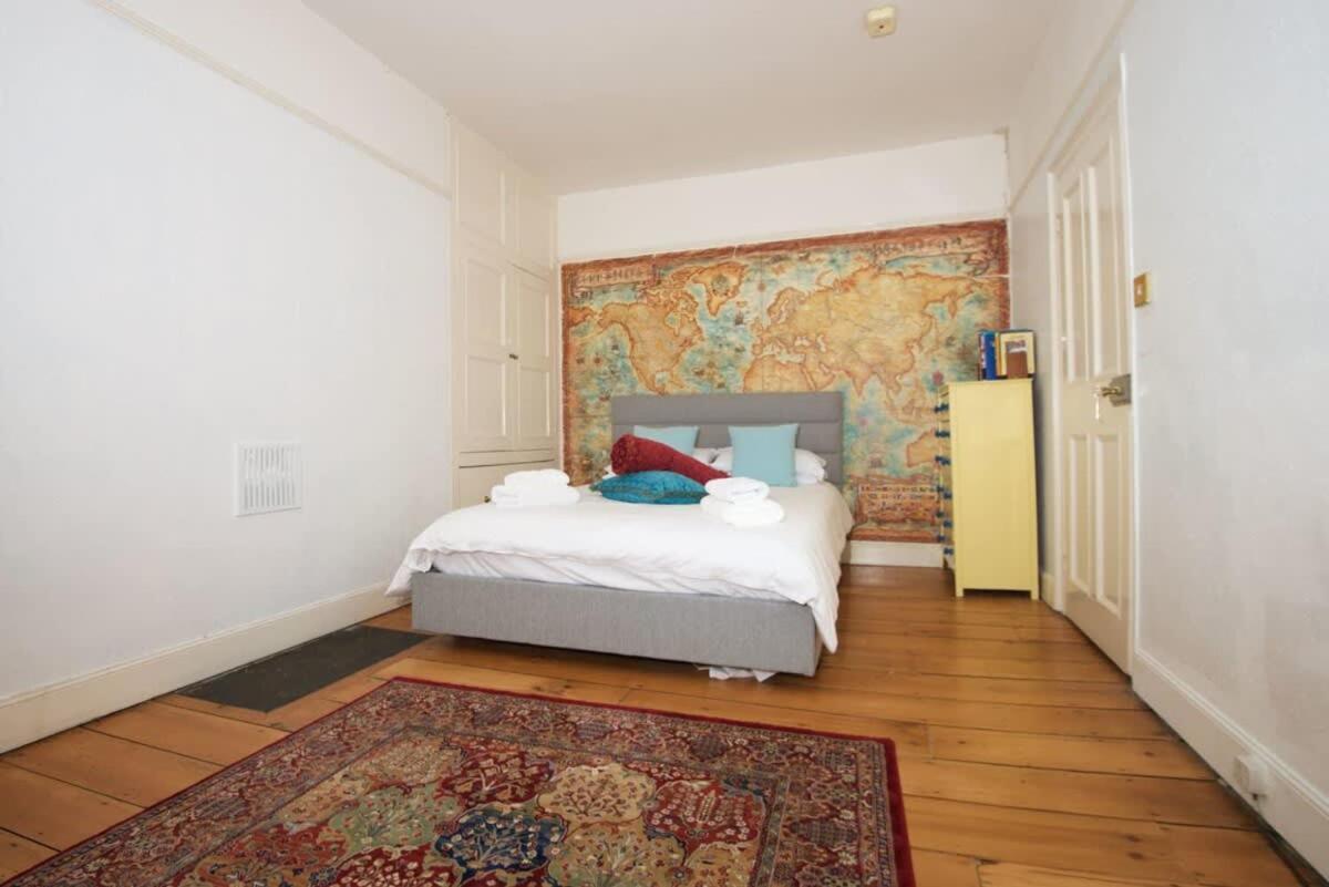 Spacious Town House With Swimming Pool Plymouth Luaran gambar