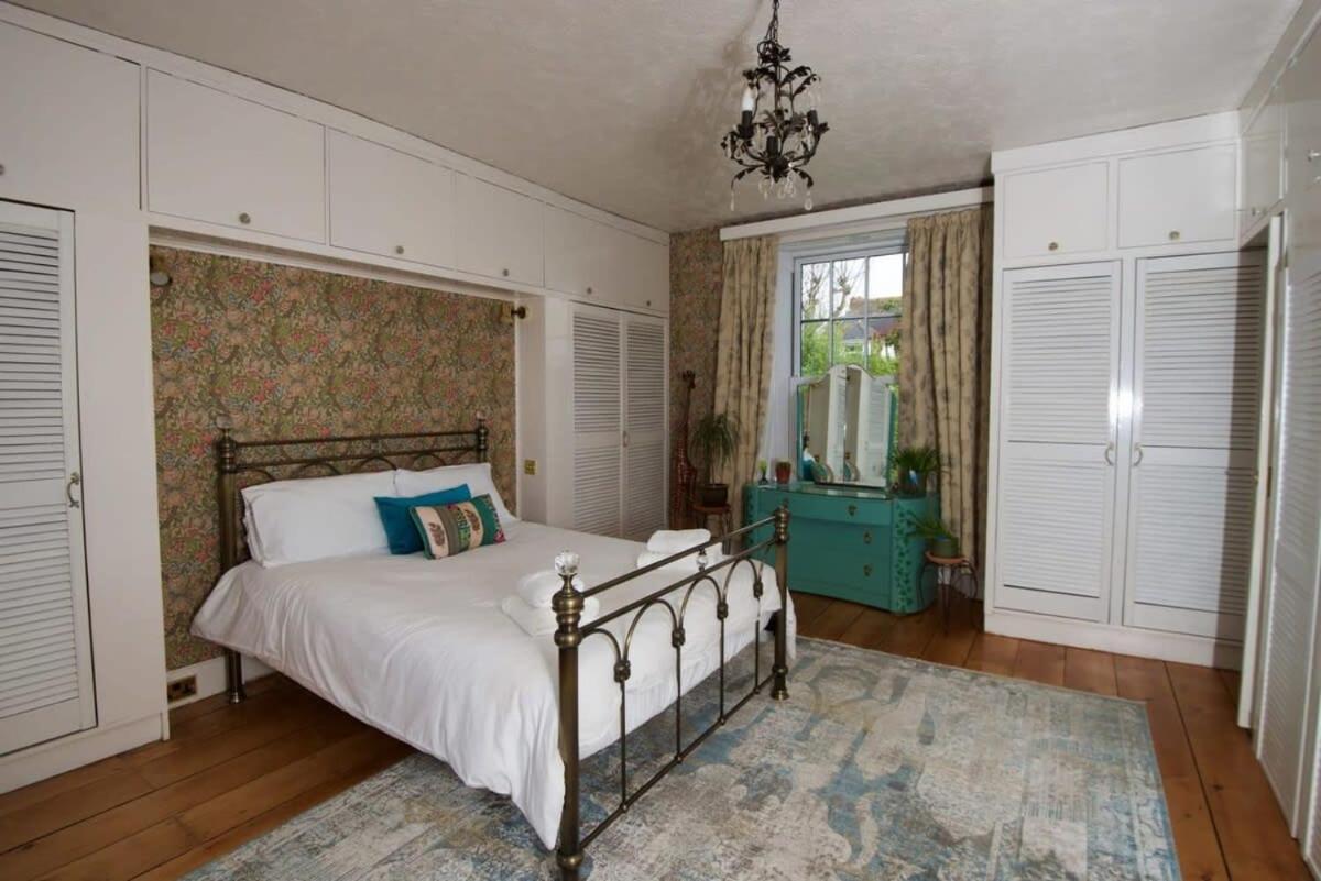 Spacious Town House With Swimming Pool Plymouth Luaran gambar