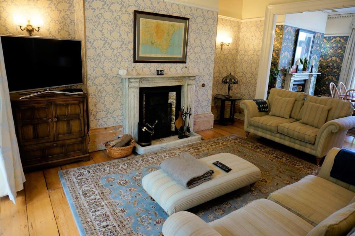Spacious Town House With Swimming Pool Plymouth Luaran gambar