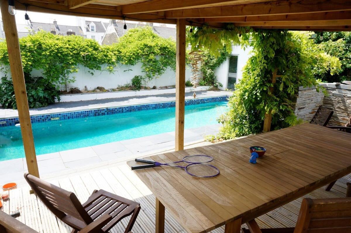 Spacious Town House With Swimming Pool Plymouth Luaran gambar